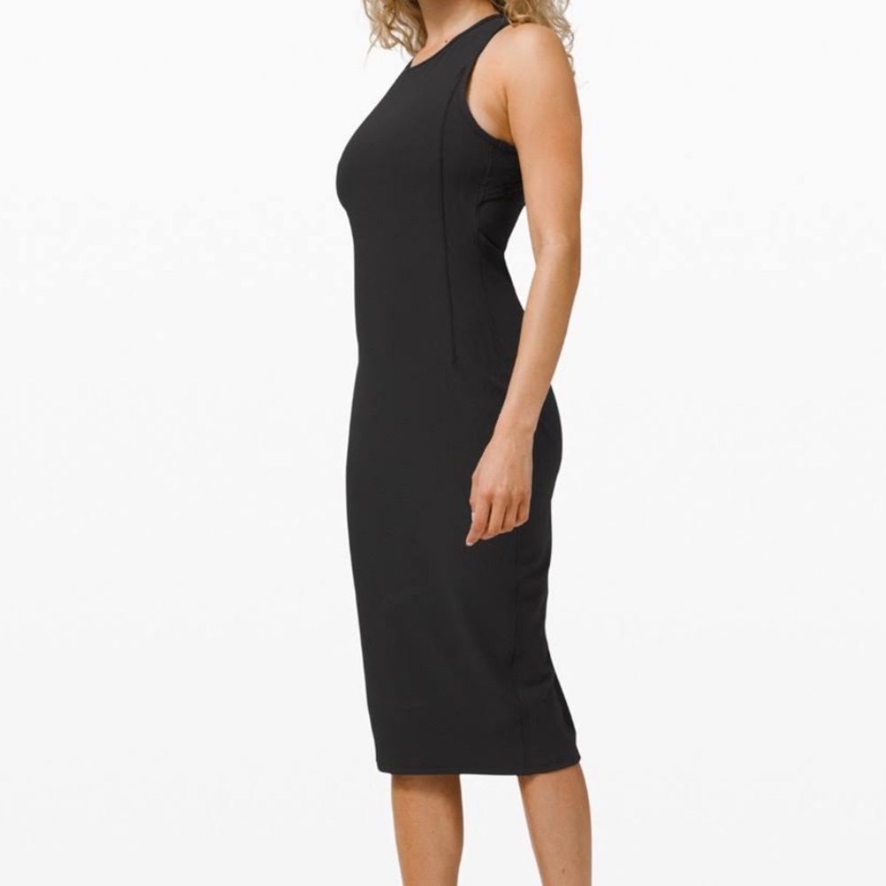 Lulu lemon size 4 dress with built in bra